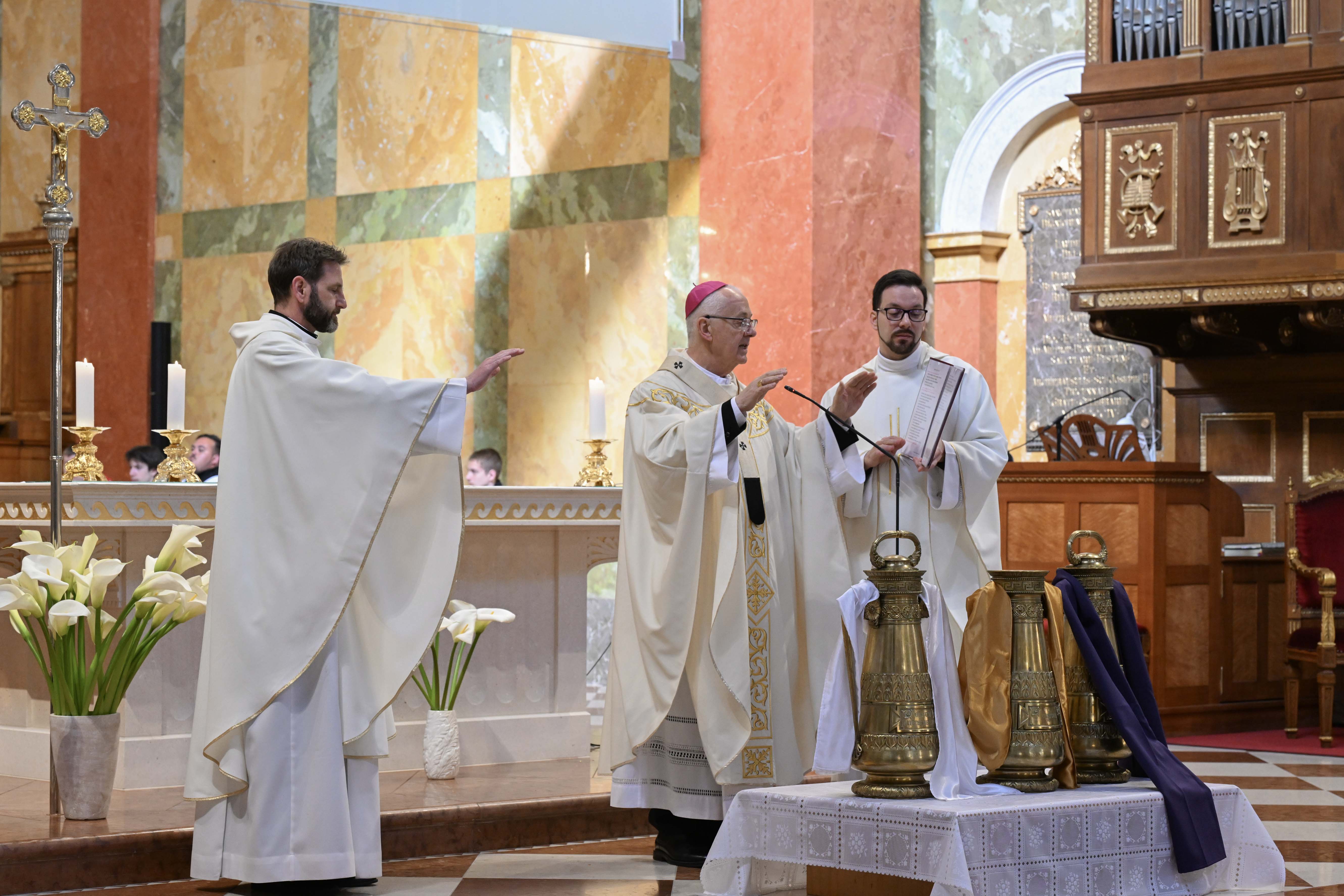 DSC_7475_Érseki Krizmaszentelési szentmise 2026