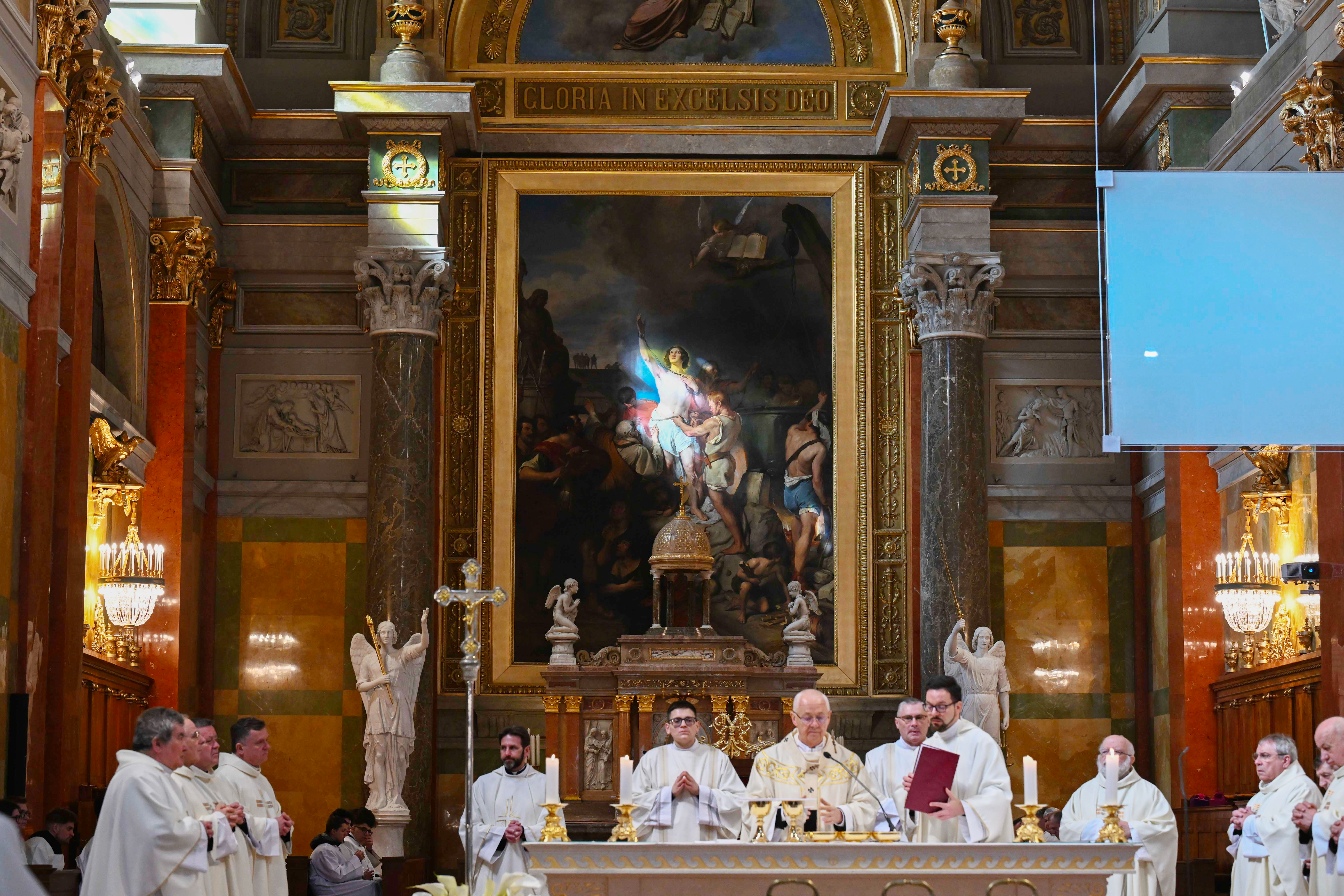 DSC_7499_Érseki Krizmaszentelési szentmise 2026vv