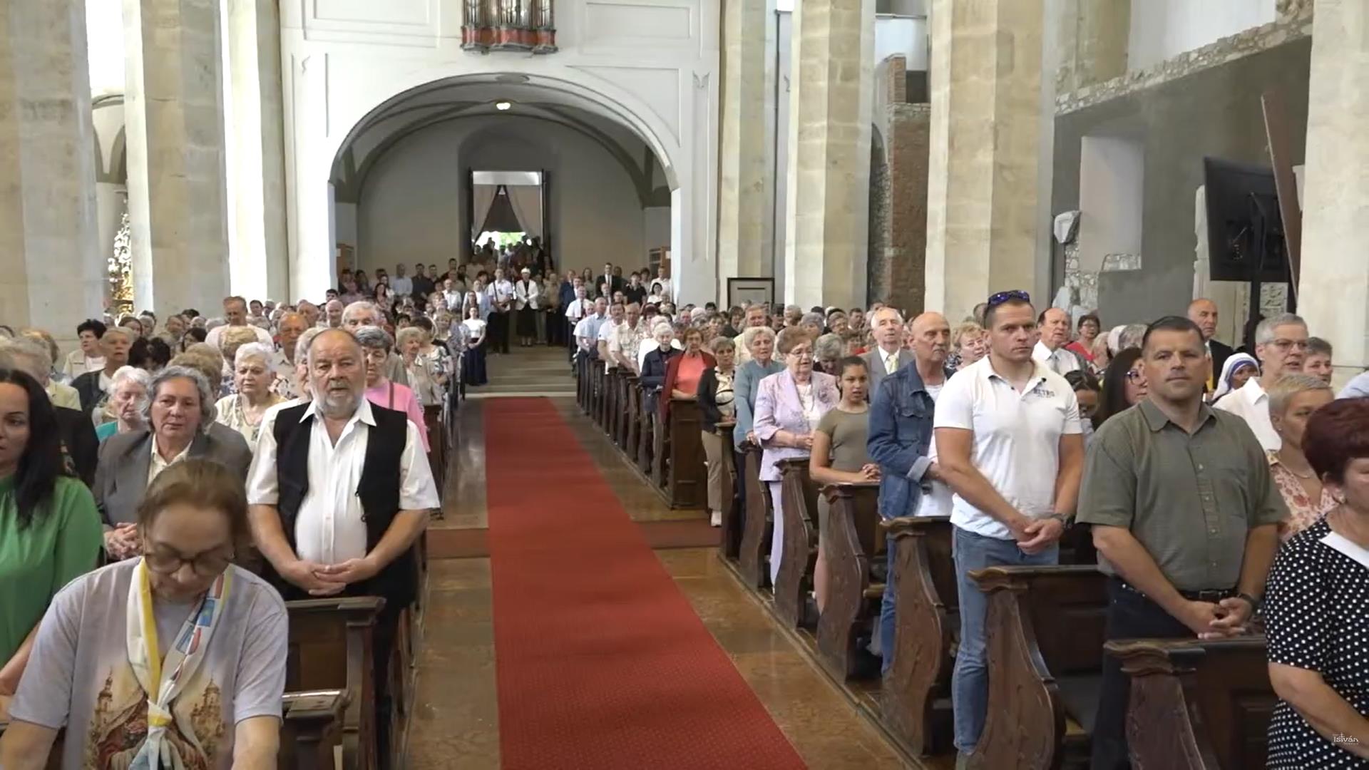 totál szemből